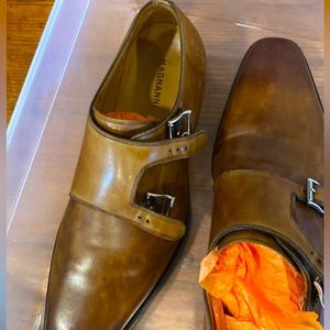 Magnani double monk strap. Size 8. I am size 9. This are made in Spain.